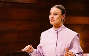 Мартыновская: Много работаю, беру кредит, скребу средства, чтобы наконец-то иметь собственное жилье