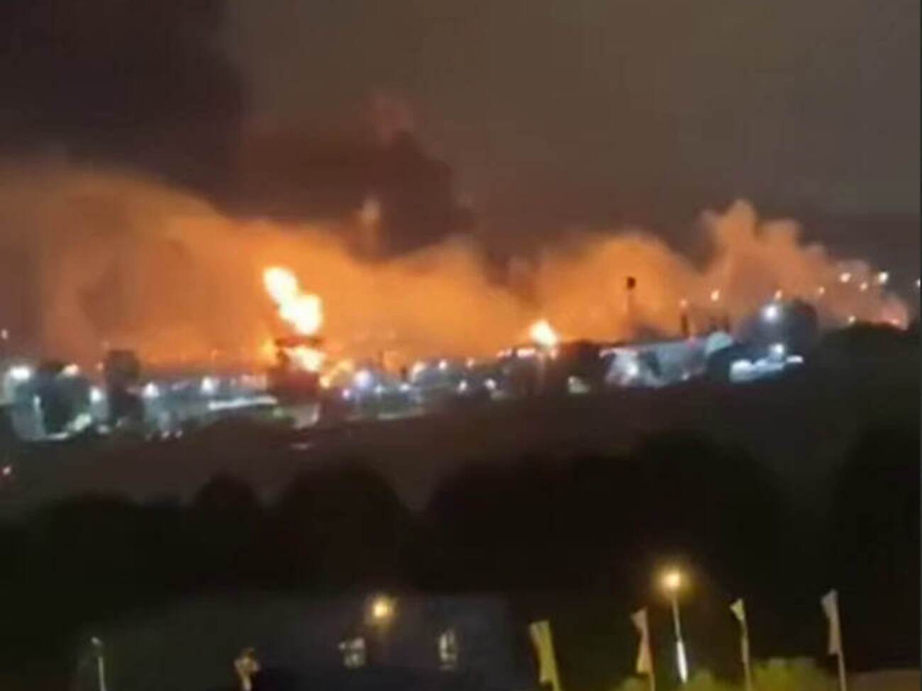 У російському Сочі горить нафтобаза