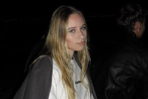 Розова знову почала публікувати фото в закинутому акаунті