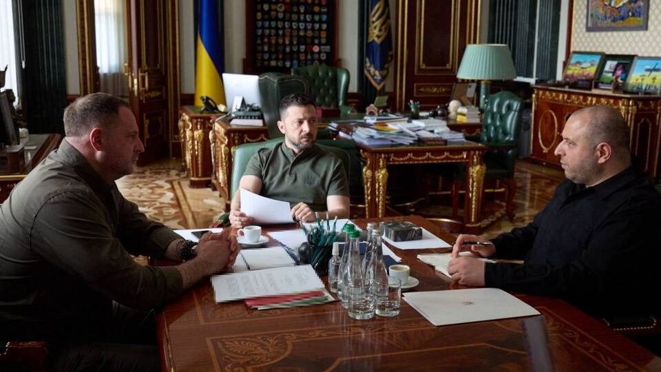 Зеленский сообщил, о чем говорил с Умеровым и Ермаком