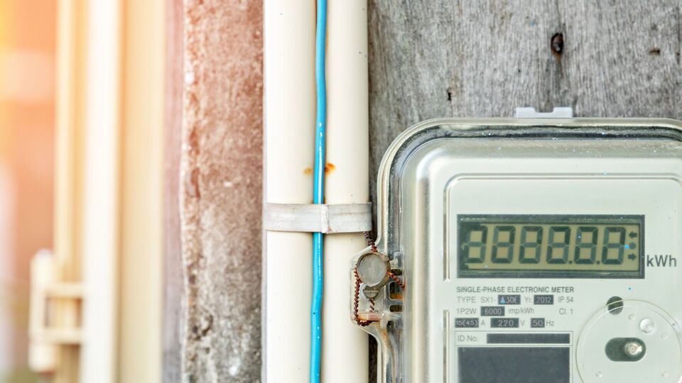 Государство должно расплатиться по всем своим долгам, а затем требовать у всех погашения задолженности, сказал Плачков