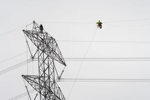 ДТЭК возобновил энергоснабжение в двух областях для 210 тыс. семей