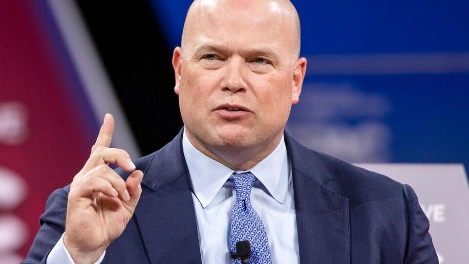Трамп намагається "утримати за столом" Зеленського й Путіна, впевнений Вітакер