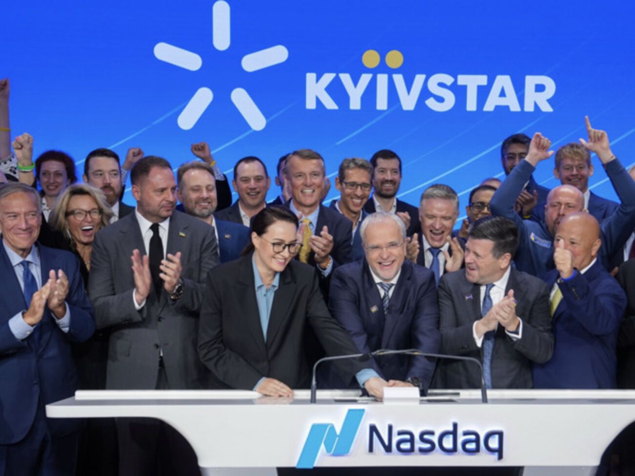 Символический звонок на бирже Nasdaq в Нью-Йорке произошел 29 августа