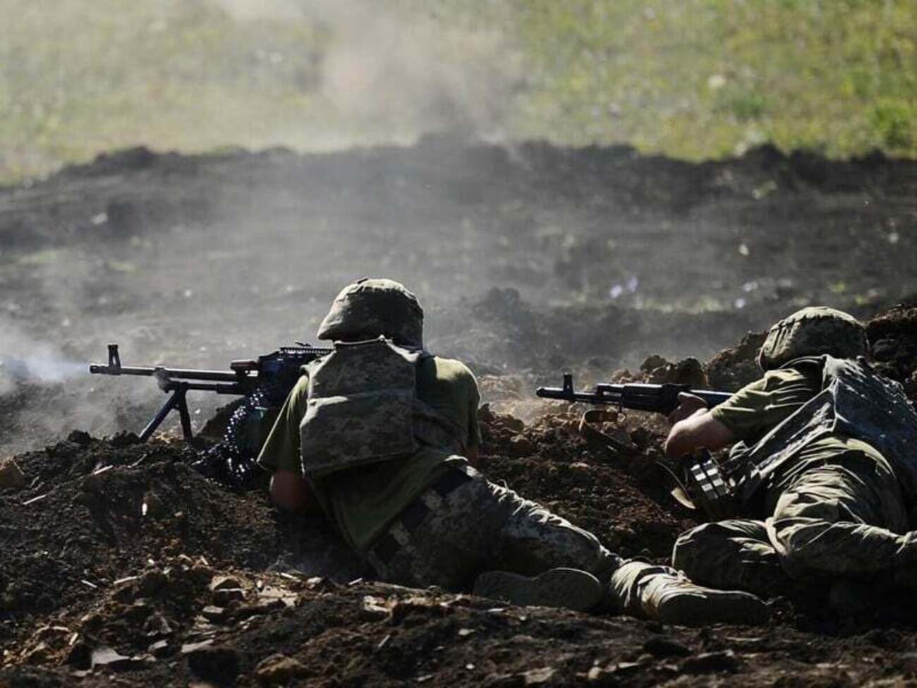 На вопрос журналиста, стабилизировалась ли ситуация на Доброполье, Трегубов отметил, что это было бы "громко сказано"