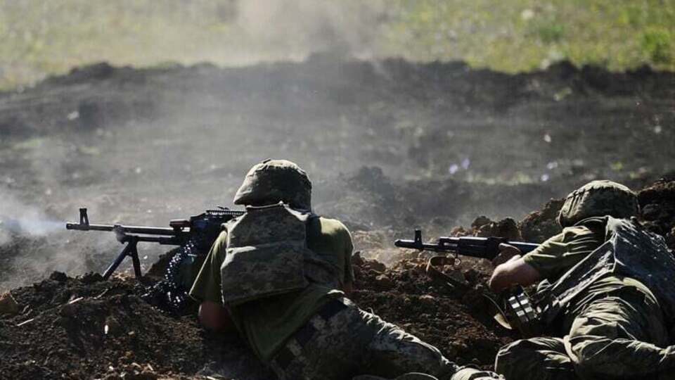 На вопрос журналиста, стабилизировалась ли ситуация на Доброполье, Трегубов отметил, что это было бы "громко сказано"
