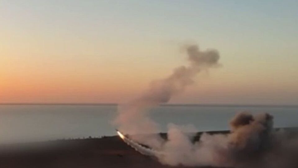 В сети показали запуск двух ракет