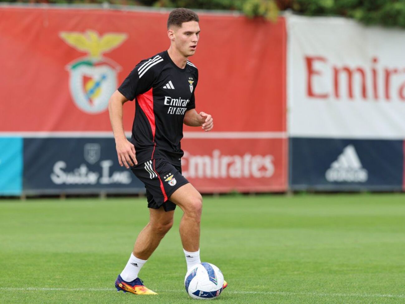 В "Бенфике" Судаков получил 10-й номер