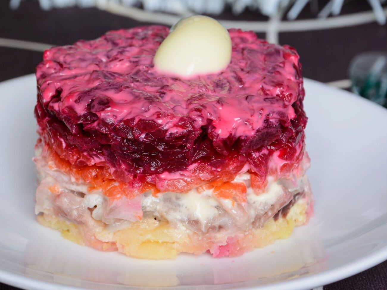 Один із шарів салату – консервовані шпроти