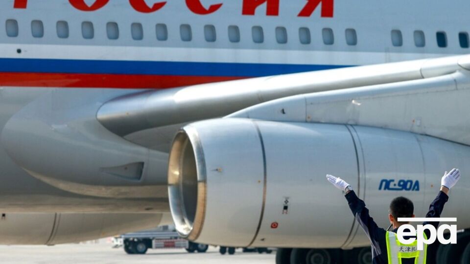 Борт из РФ в Китае встретили без почетного караула с концертом, а Путина – "без слов о дорогом друге", сообщили журналисты