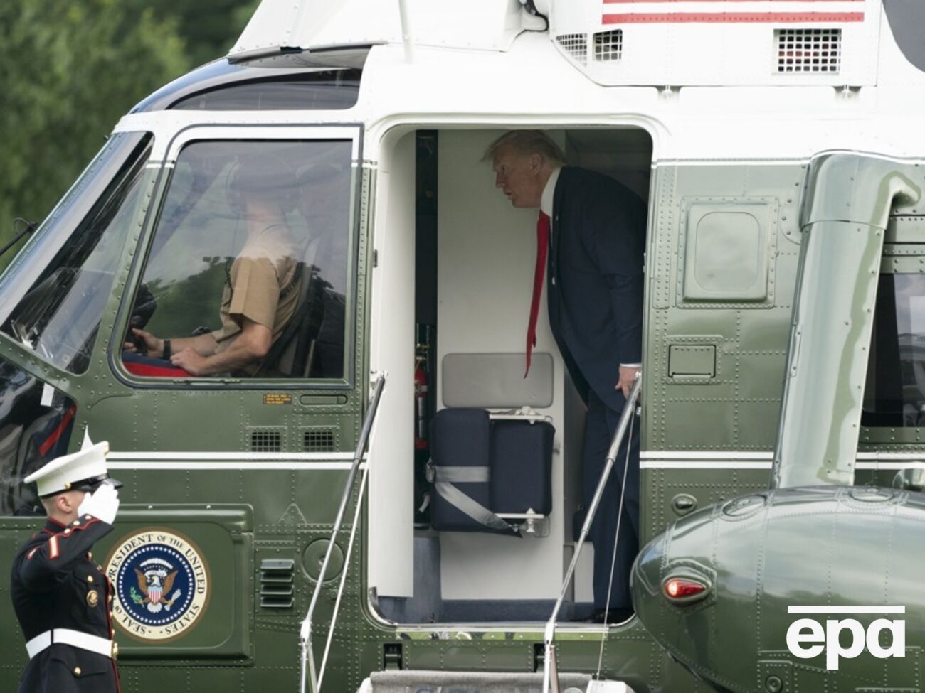 Трамп в вертолете в Бедминстере в Нью-Джерси