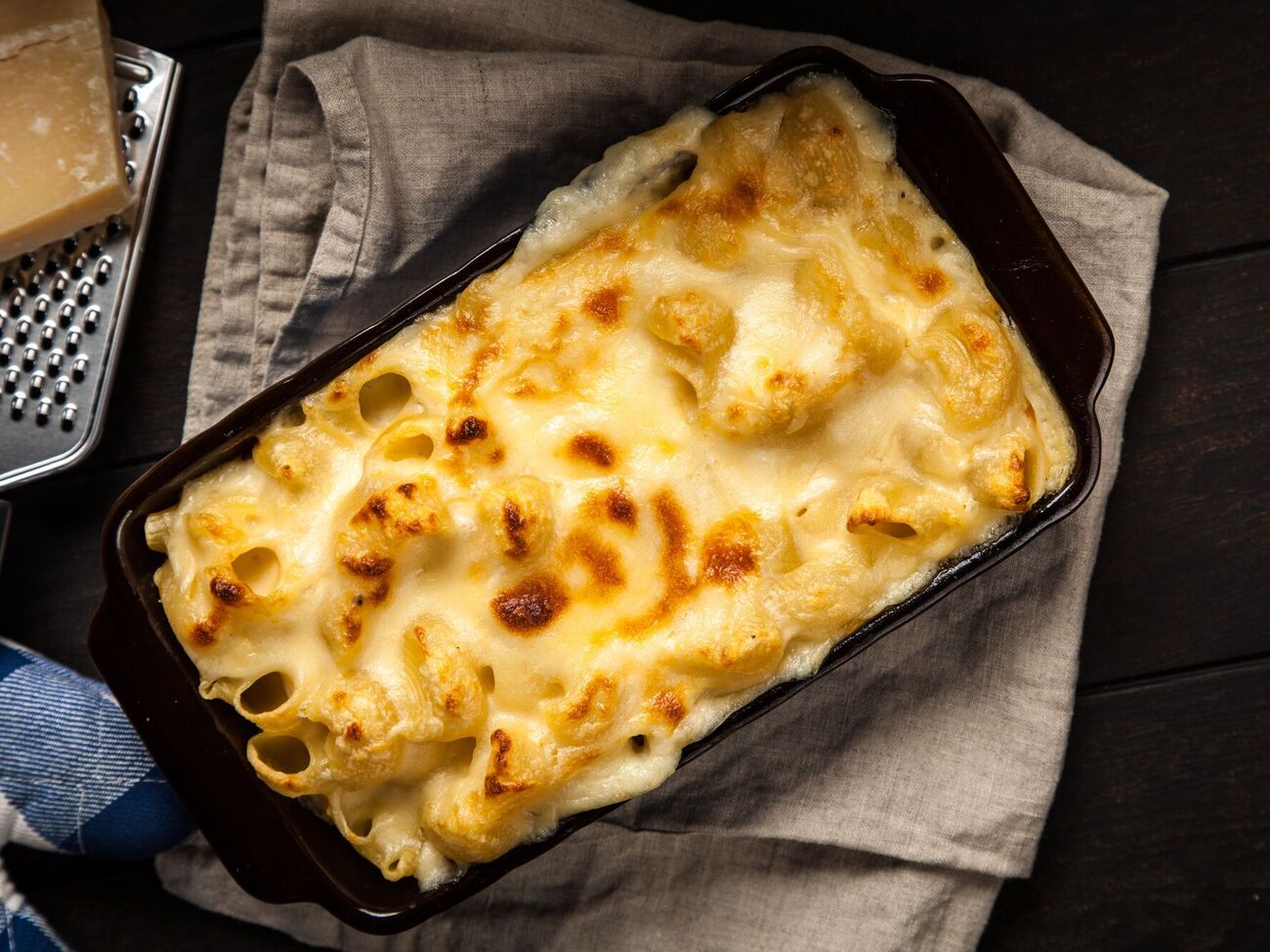 Блюдо запекают 30–40 минут