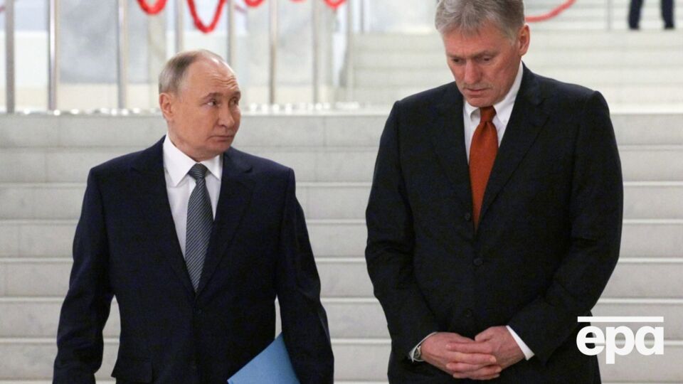 Песков утверждает, что Путин якобы не против встречи, но после "преодоления должного расстояния"