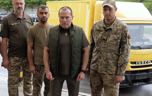 Бойцы 28-й бригады почти три с половиной года находятся на передовой, отметил Палатный