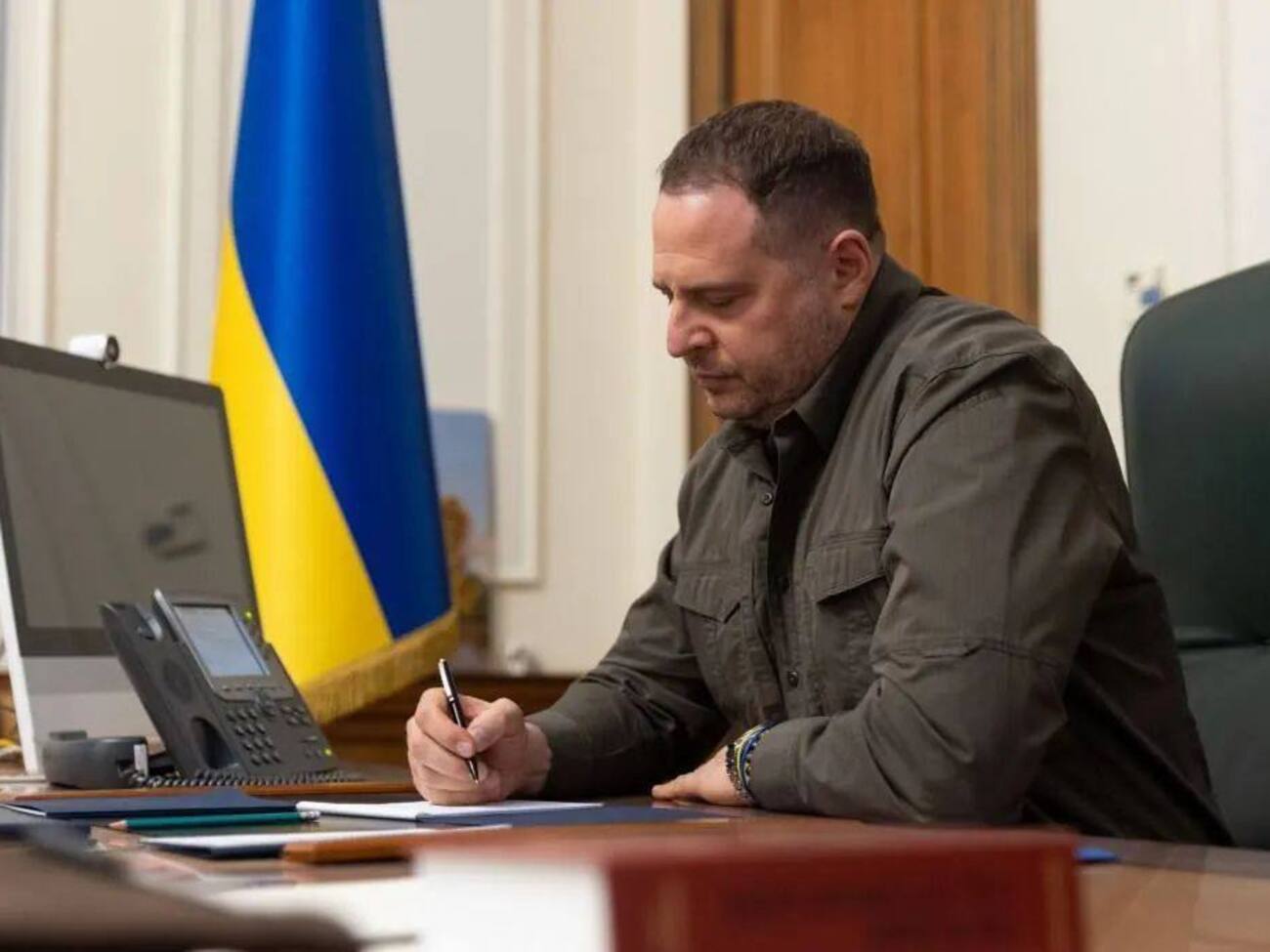 Ермак призвал сильнее надавить на РФ