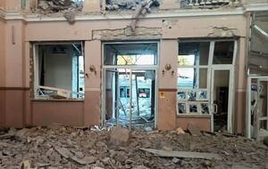 После обстрела вокзал в Лозовой закрыли