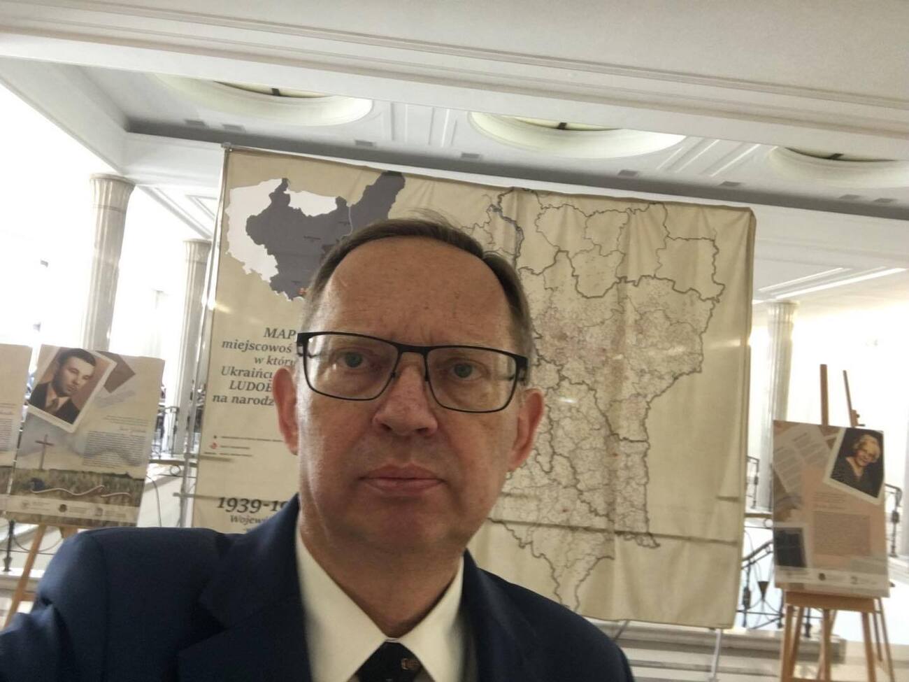 Фриц: Это как будто здесь кто-то закричал бы Sieg Heil! Это позор!