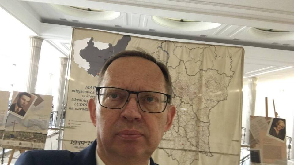 Фріц: Це ніби тут хтось би закричав Sieg Heil! То ганьба!