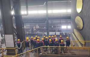 Заводы компании движутся к декарбонизации, отметил Варнавский