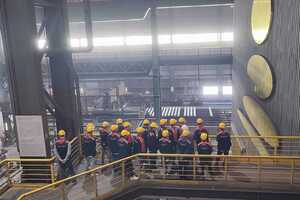 Заводи компанії рухаються до декарбонізації, зазначив Варнавський