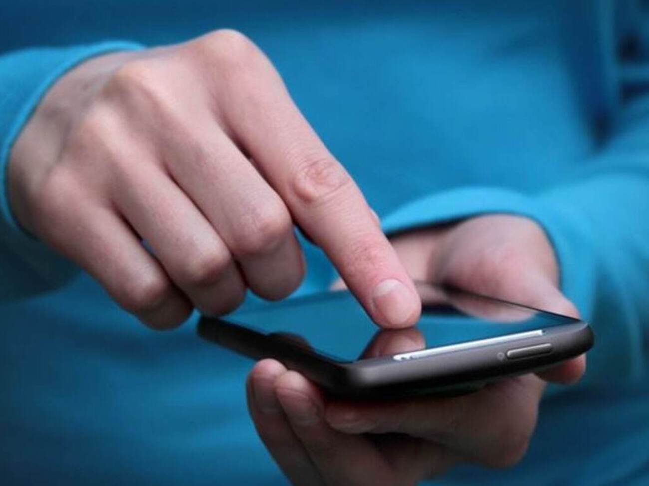 Месенджер дає змогу обмінюватися повідомленнями з користувачами, які перебувають у радіусі до 100 м, навіть без мобільного зв'язку чи Wi-Fi