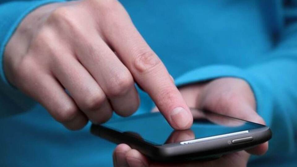 Мессенджер позволяет обмениваться сообщениями с пользователями, находящимися в радиусе до 100 м, даже без мобильной связи или Wi-Fi