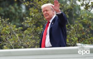 Трамп прогулявся дахом над кімнатою для брифінгів Білого дому