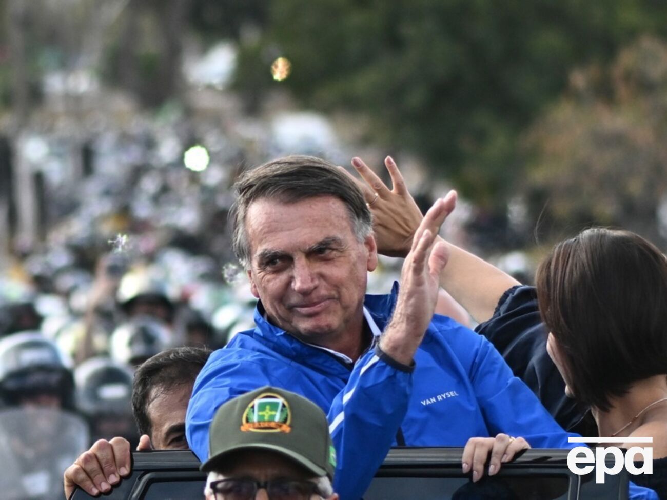 Болсонару заборонили користуватися соцмережами