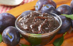 Для варенья понадобится 1,5 кг сахара