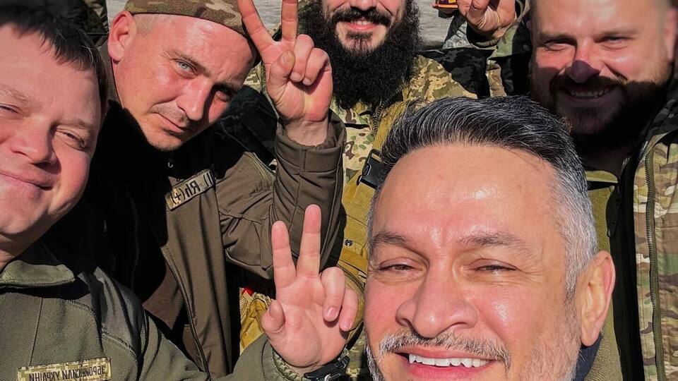 Хіменес-Браво (внизу праворуч) долучився до військових навчань