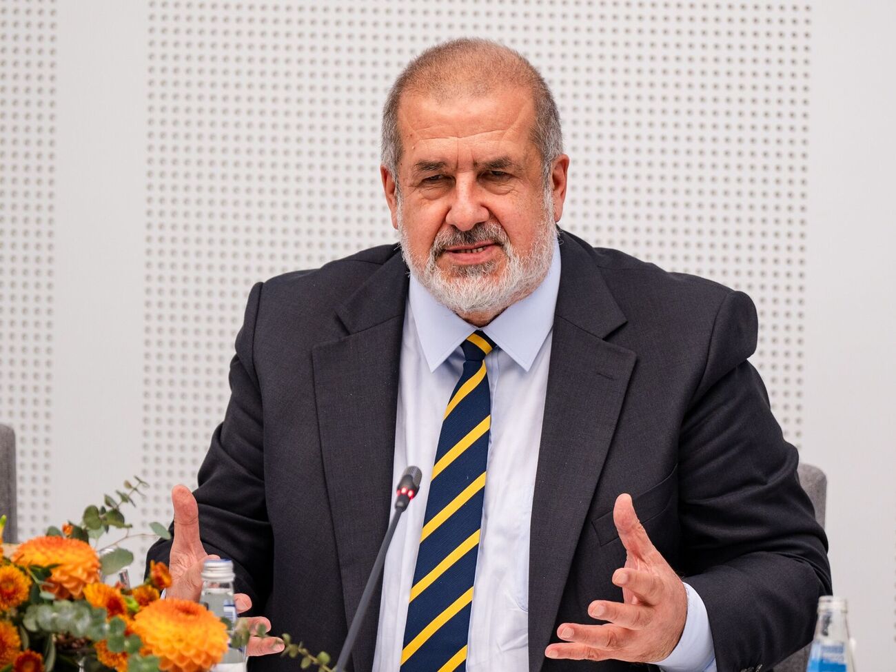 Я не был дома 11 лет. И ни разу не был на могиле отца