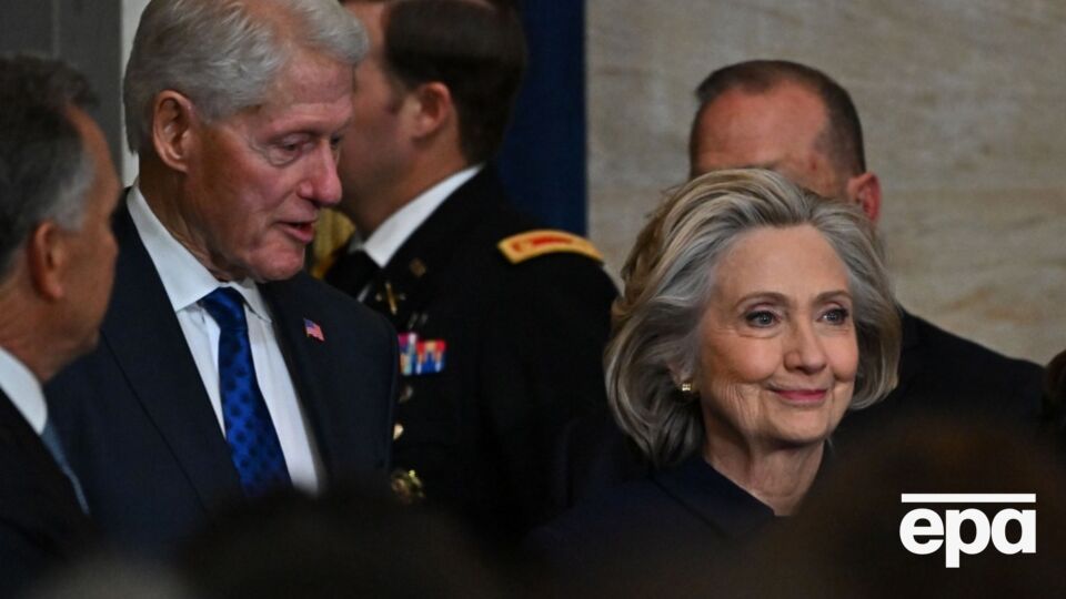 Клинтонов вызвали для дачи показаний