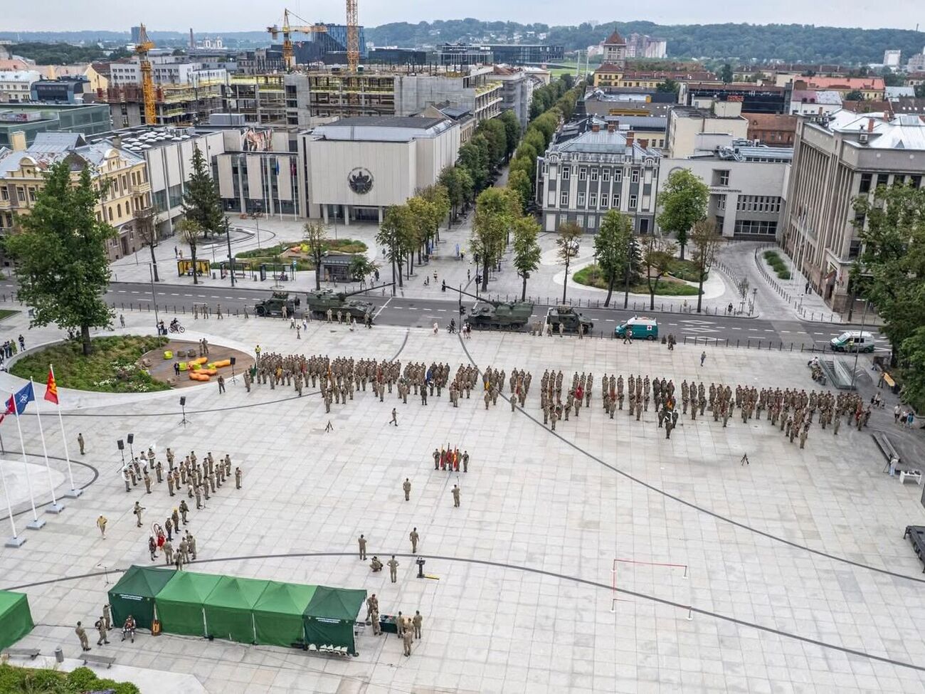 Глава МИД Литвы обратился к генсеку НАТО с просьбой немедленно укрепить потенциал противовоздушной обороны страны