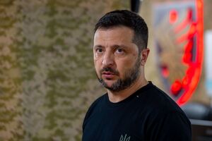 Социологи считают, что на падение доверия к Зеленскому повлияло принятие законопроекта, который отменял независимость антикоррупционных органов