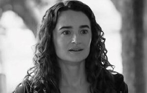 Мак також відома ролями у серіалах "9-1-1" і "Медики Чикаго"