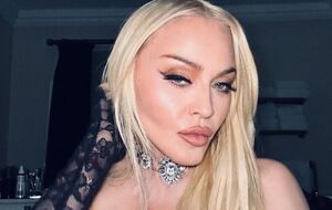 В 20 лет Мадонна начала карьеру в танцевальной труппе