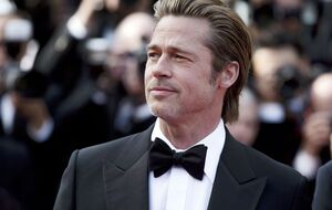 Питт было невероятно близок со своей матерью, пишут СМИ