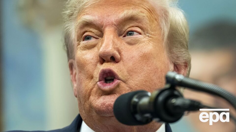 По данным источников CNN, провести встречу с Трампом предложил Путин