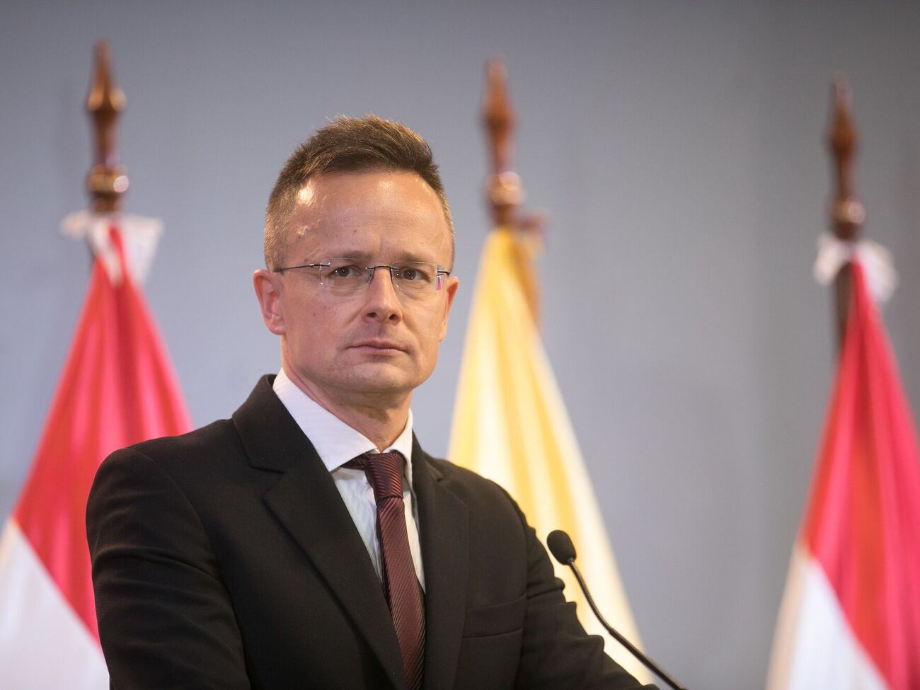 Сійярто використовує історію із загиблим угорцем для критики європейського курсу України