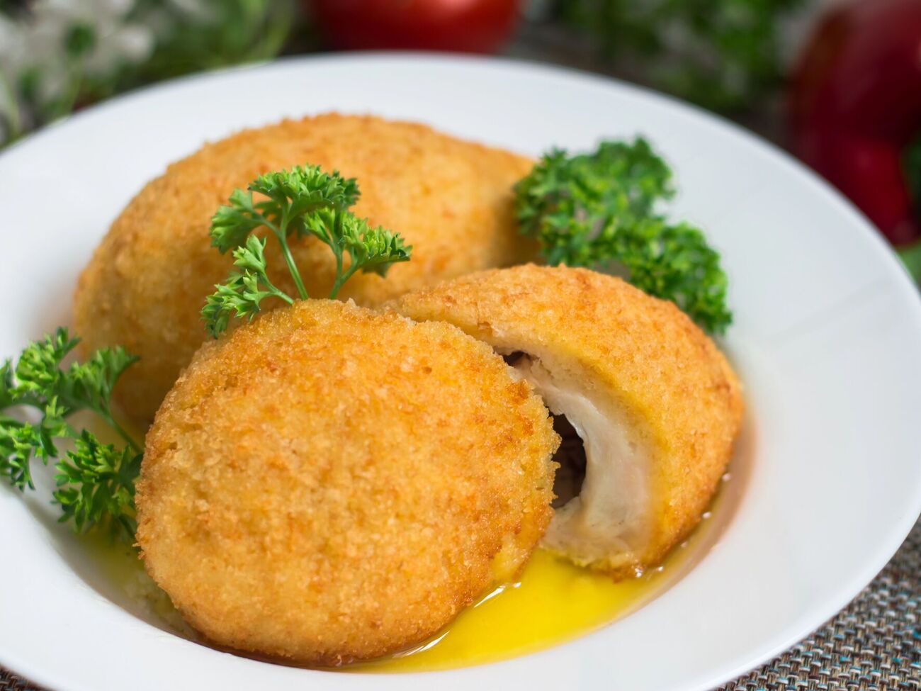 Котлета має соковиту начинку