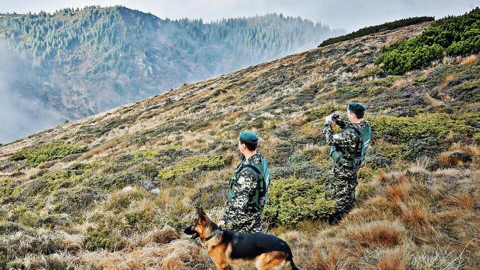 По данным журналиста, пограничник застрелился, находясь на службе
