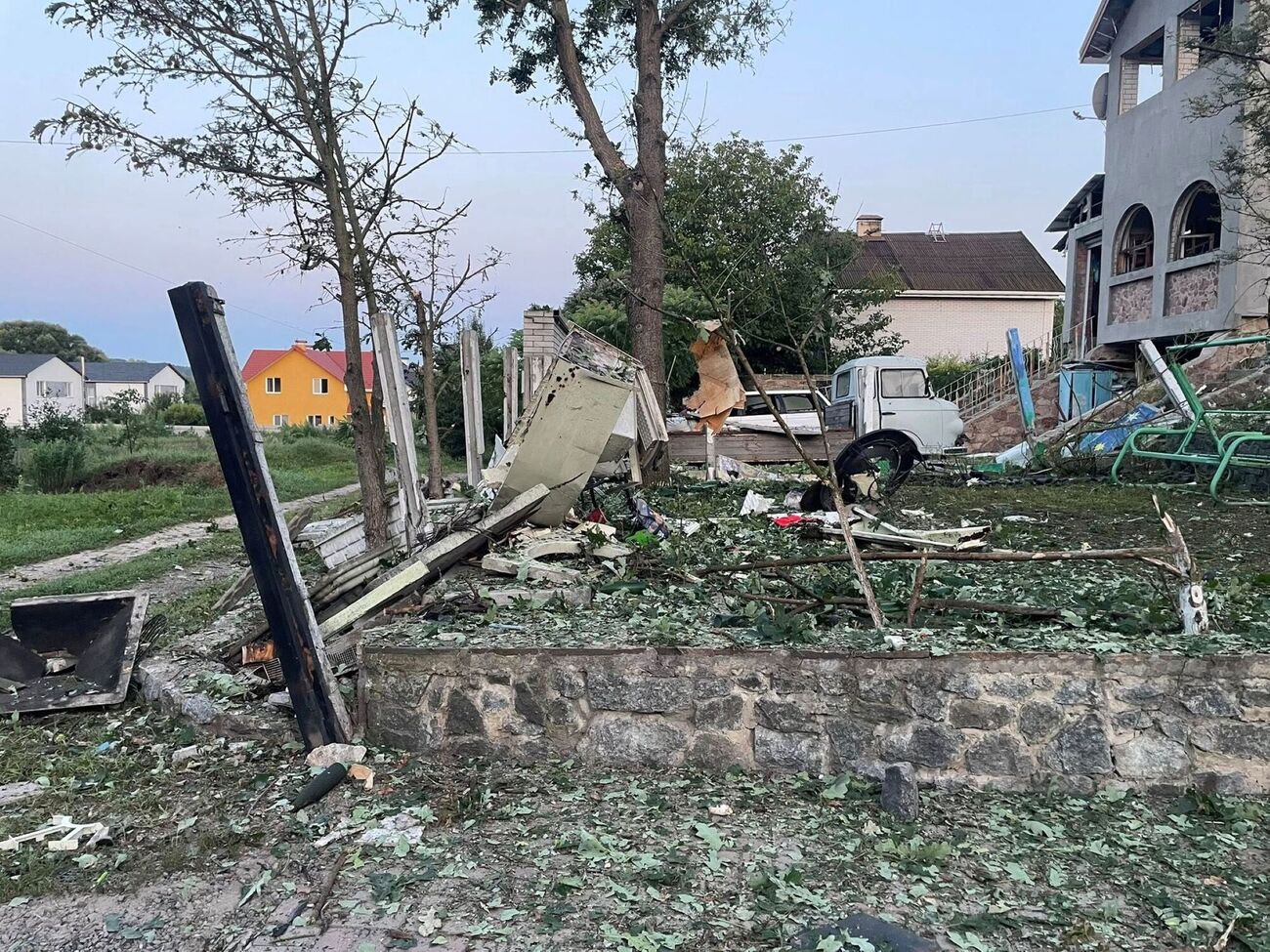 Від вибуху в будинку Січкар вибило всі вікна і двері