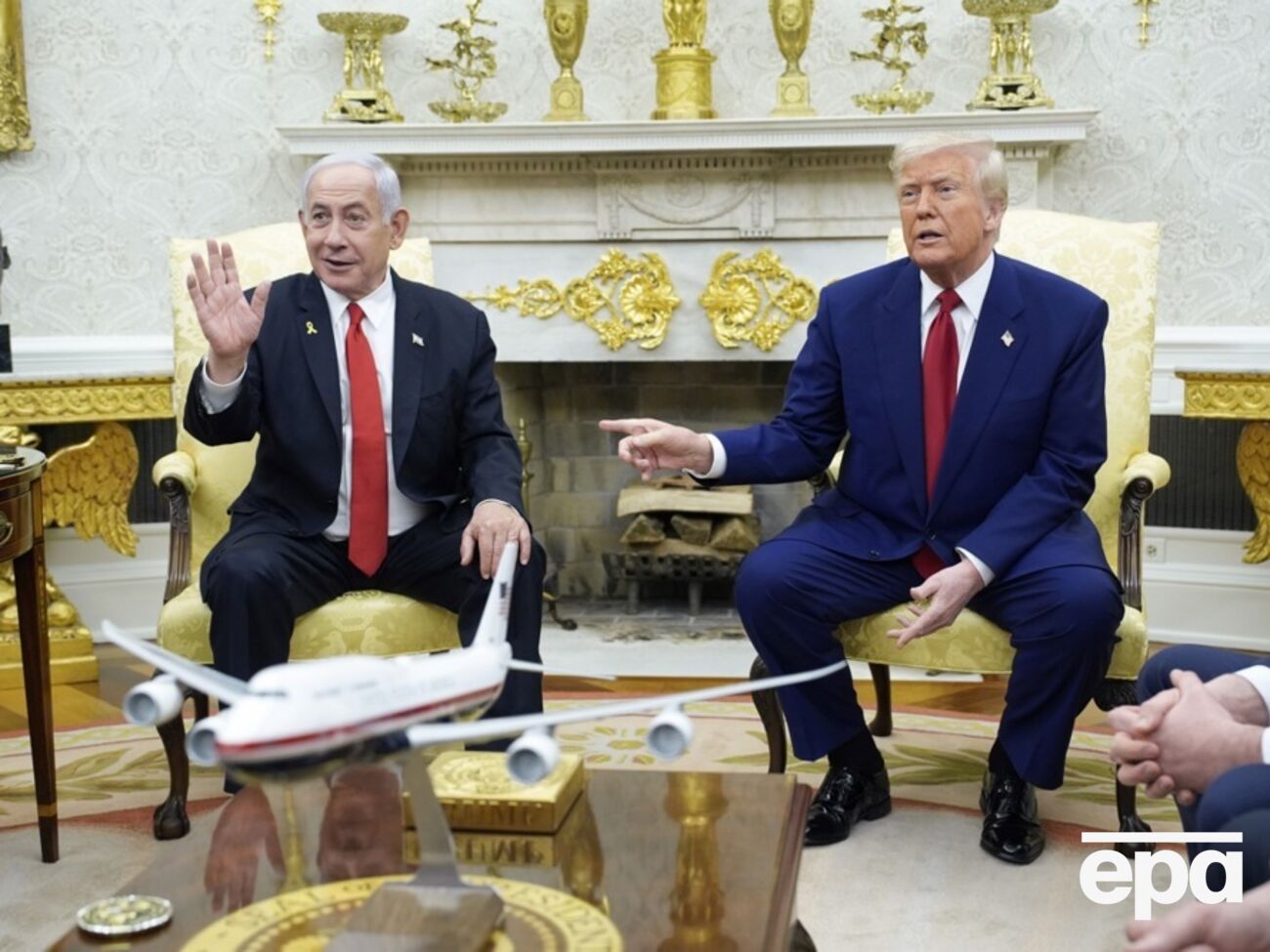 Официальные лица Белого дома отказались комментировать разговор Трампа и Нетаньяху