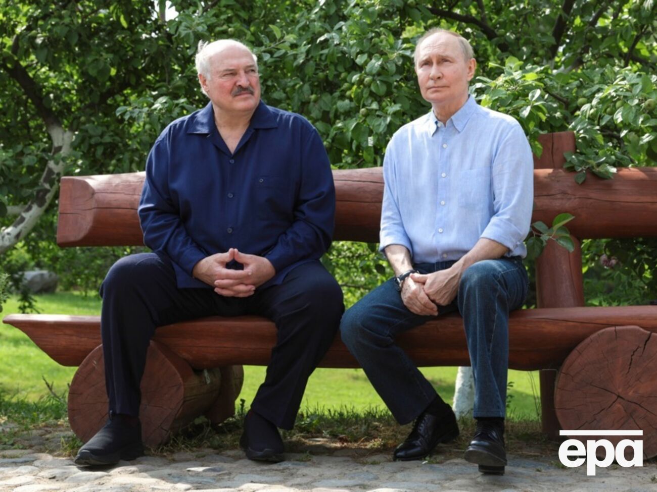 Самопровозглашенный президент Беларуси уверяет, что Путин, как и российское общество, якобы хочет мира