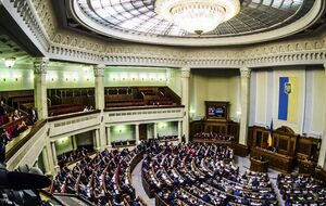 Журналисты узнали, как самая большая фракция Рады в закрытом чате обсуждала политический кризис