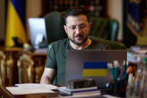 Президент считает, что все зависит от "правильного давления" на РФ