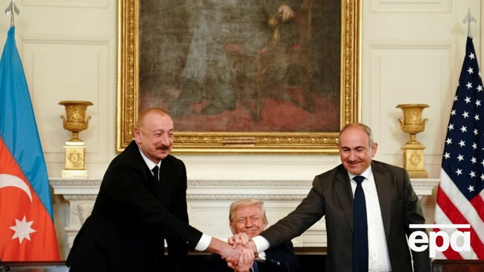 Алиев и Пашинян подписали мирное соглашение между Азербайджаном и Арменией при посредничестве Трампа