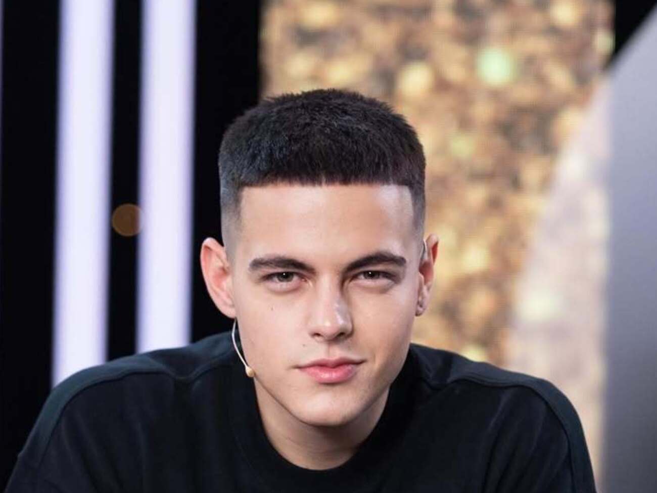 Недавно поклонницы Волканова устроили драку прямо во время концерта