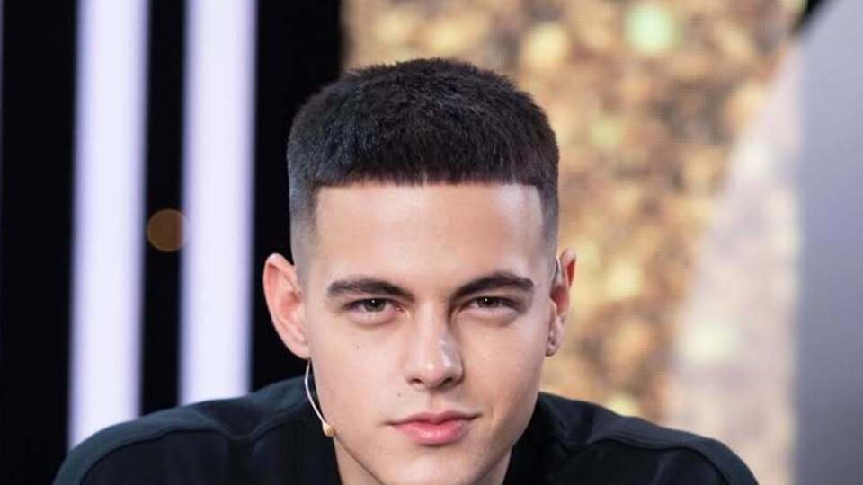 Недавно поклонницы Волканова устроили драку прямо во время концерта