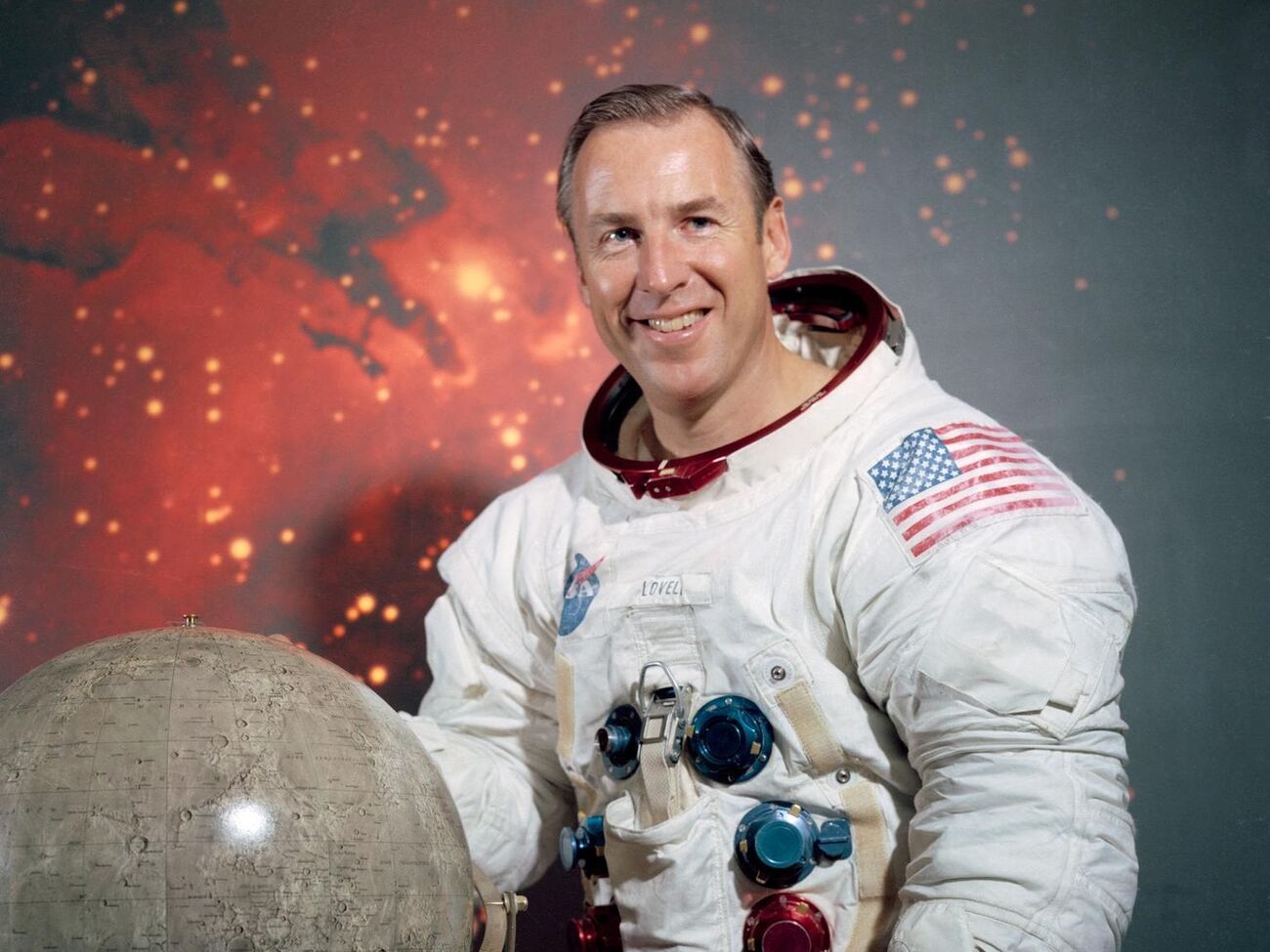 Ловелл умер в 97 лет